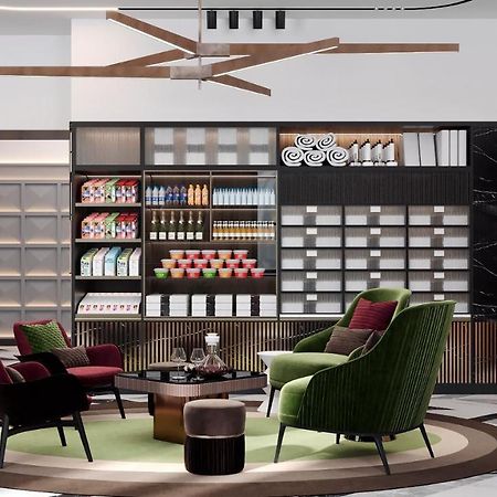 Hotel The Basilian Minsk, Curio Collection By Hilton Extérieur photo