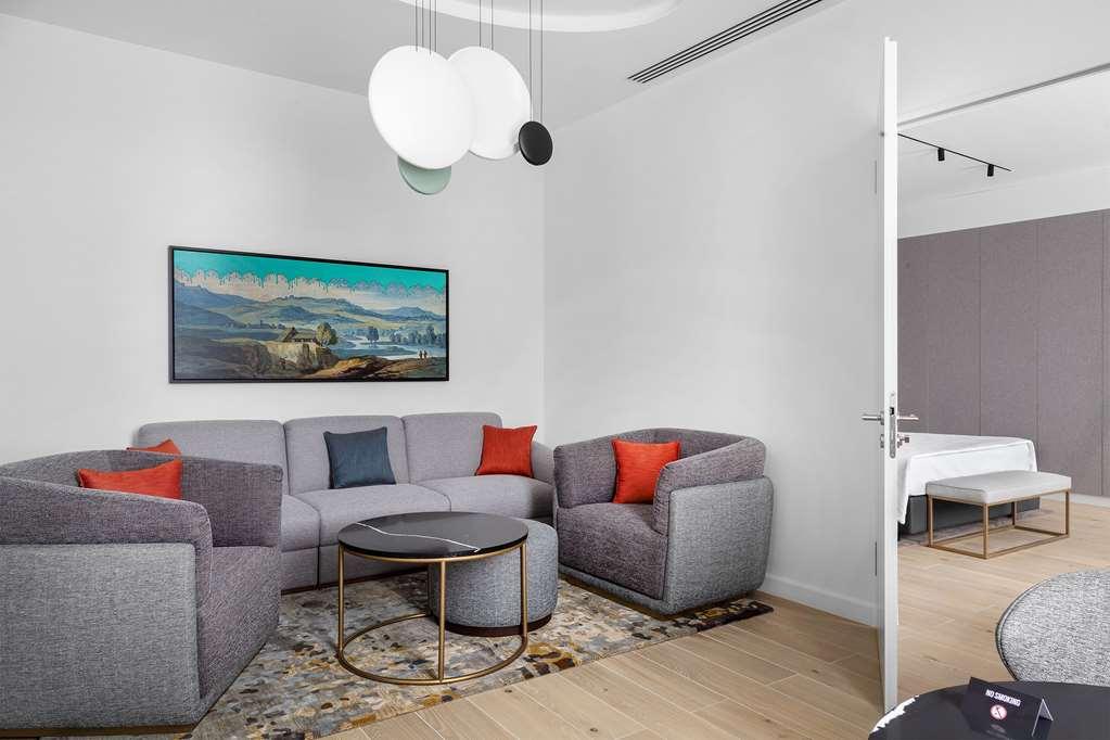 Hotel The Basilian Minsk, Curio Collection By Hilton Chambre photo
