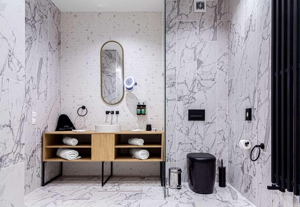 Hotel The Basilian Minsk, Curio Collection By Hilton Extérieur photo