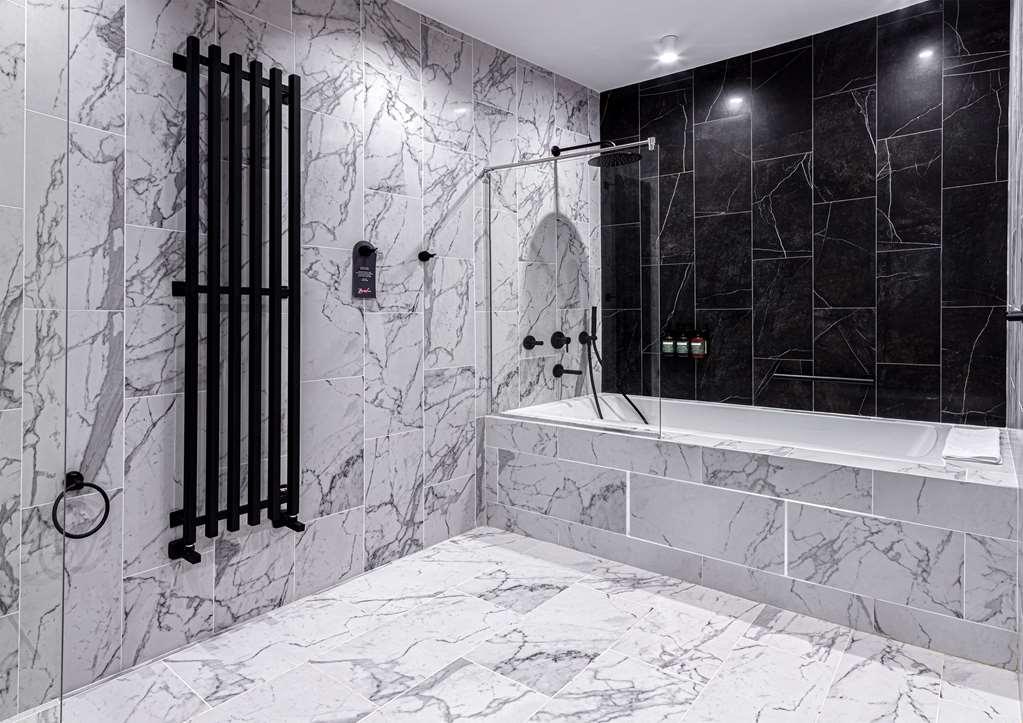 Hotel The Basilian Minsk, Curio Collection By Hilton Extérieur photo