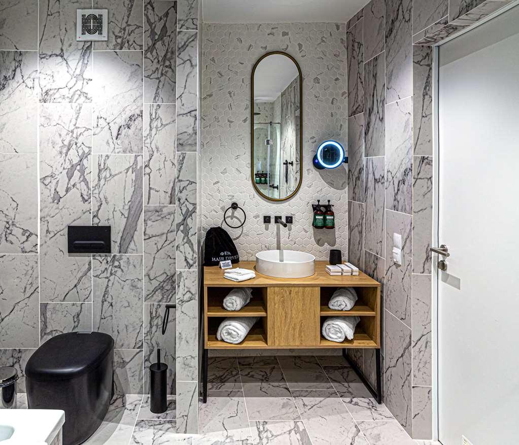 Hotel The Basilian Minsk, Curio Collection By Hilton Extérieur photo