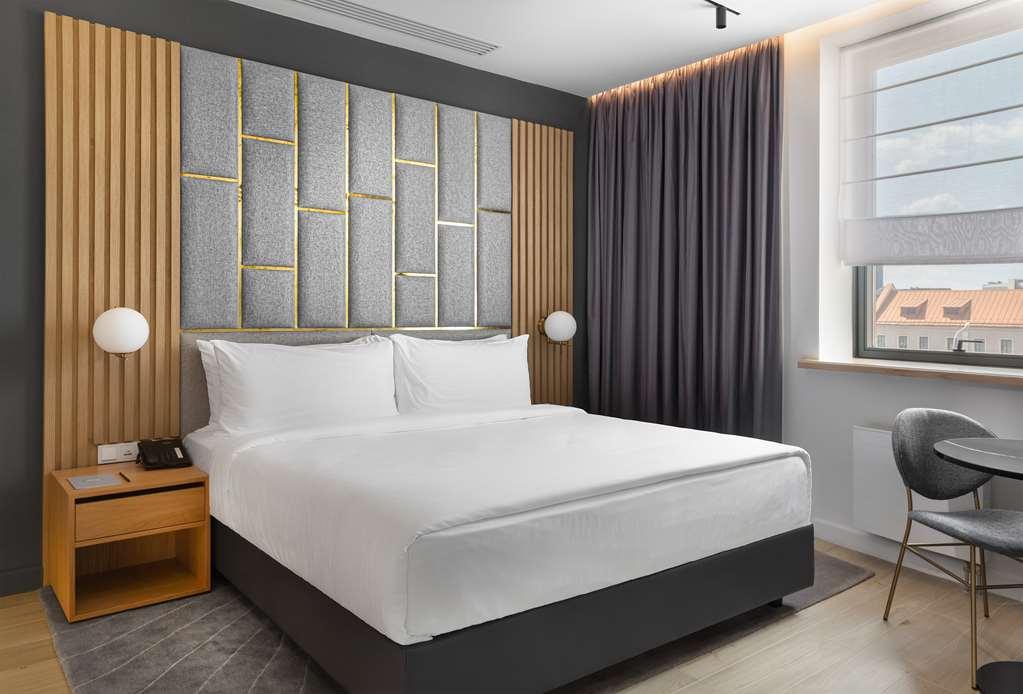 Hotel The Basilian Minsk, Curio Collection By Hilton Chambre photo