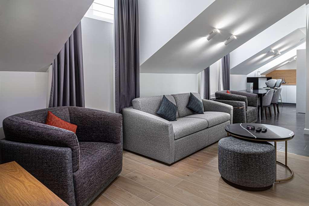 Hotel The Basilian Minsk, Curio Collection By Hilton Chambre photo