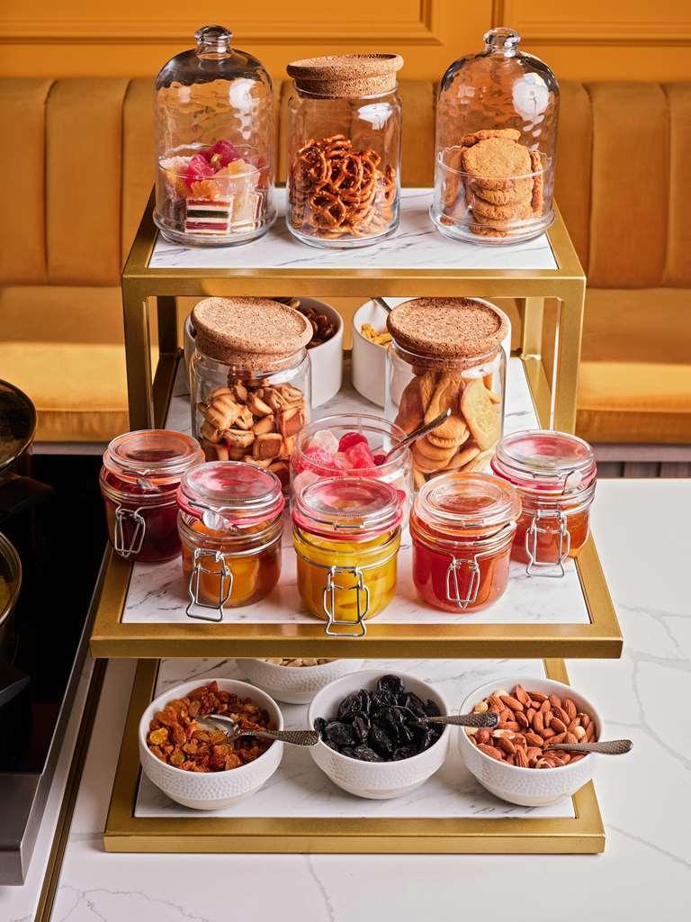 Hotel The Basilian Minsk, Curio Collection By Hilton Restaurant photo
