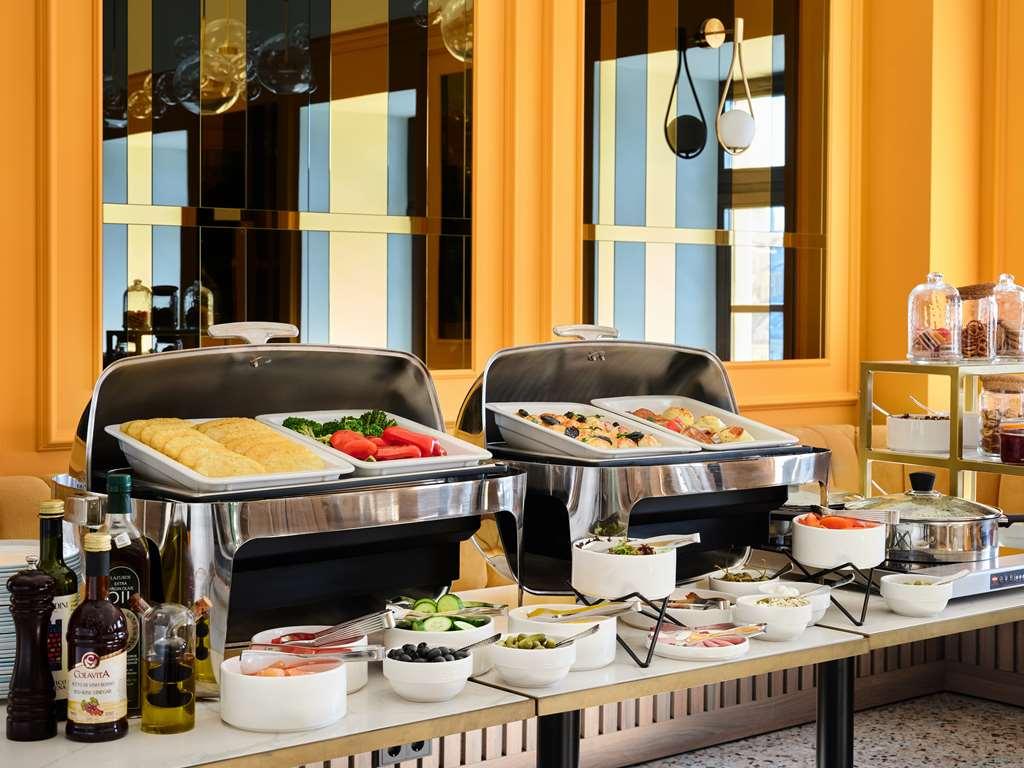 Hotel The Basilian Minsk, Curio Collection By Hilton Restaurant photo