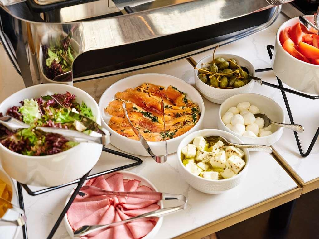 Hotel The Basilian Minsk, Curio Collection By Hilton Restaurant photo